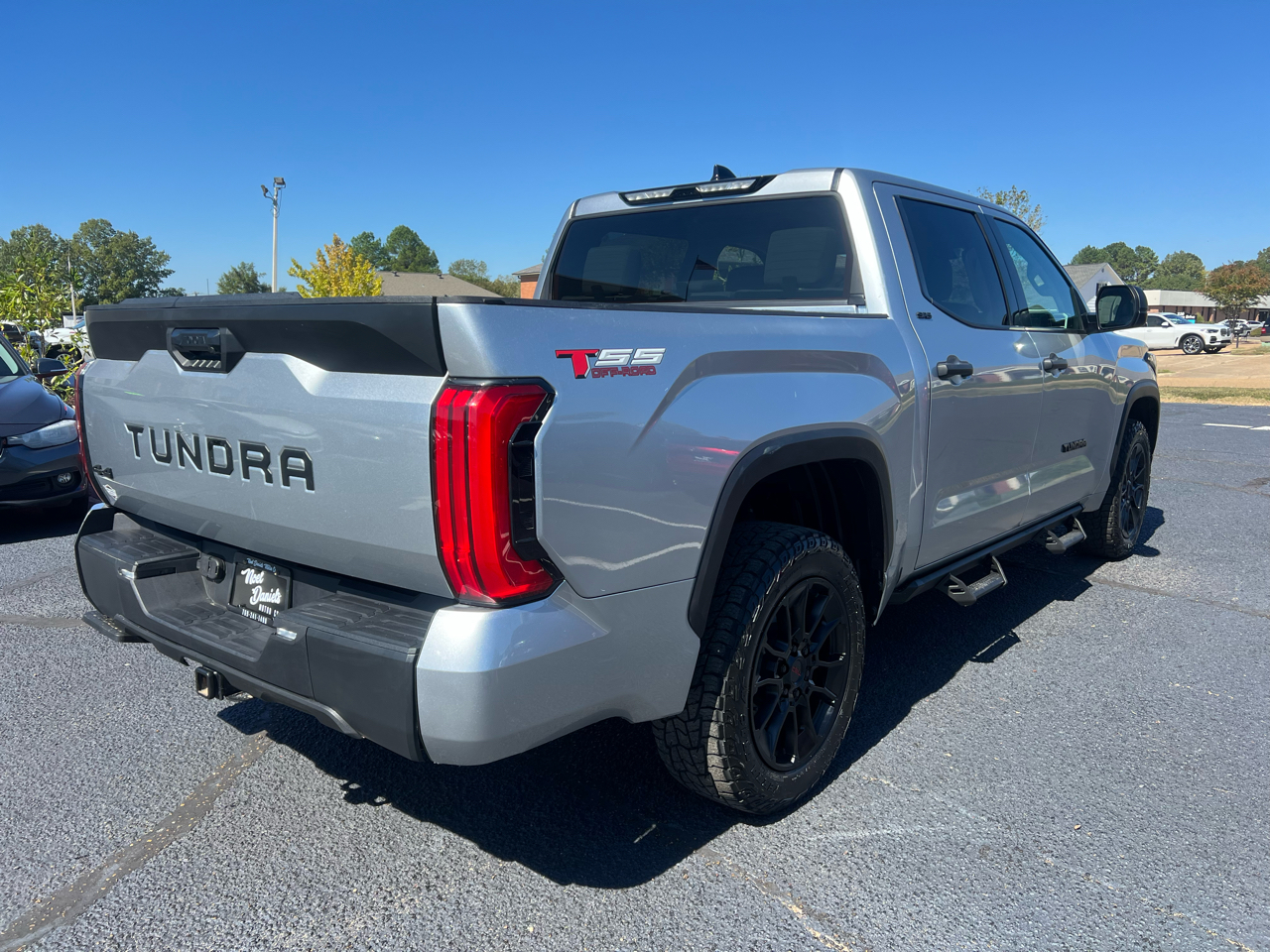 Toyota Tundra SR5 CrewMax 4WD 2023