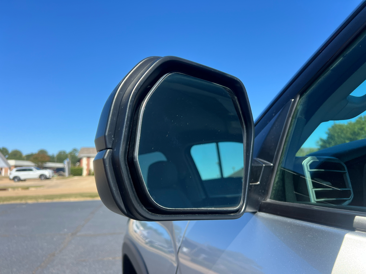 Toyota Tundra SR5 CrewMax 4WD 2023