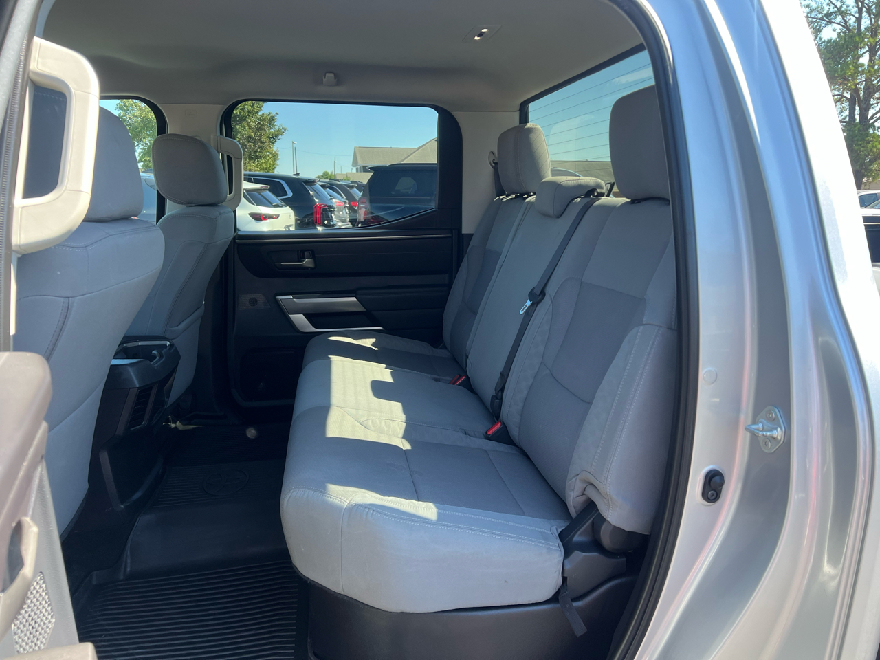 Toyota Tundra SR5 CrewMax 4WD 2023