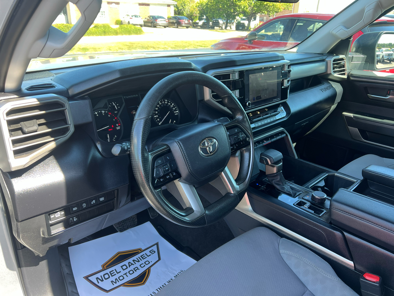 Toyota Tundra SR5 CrewMax 4WD 2023