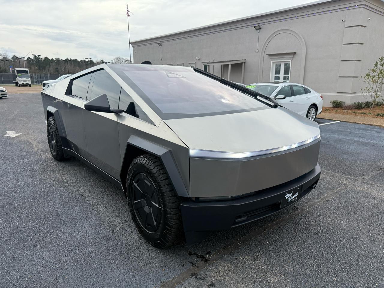 Tesla Cybertruck AWD 2024