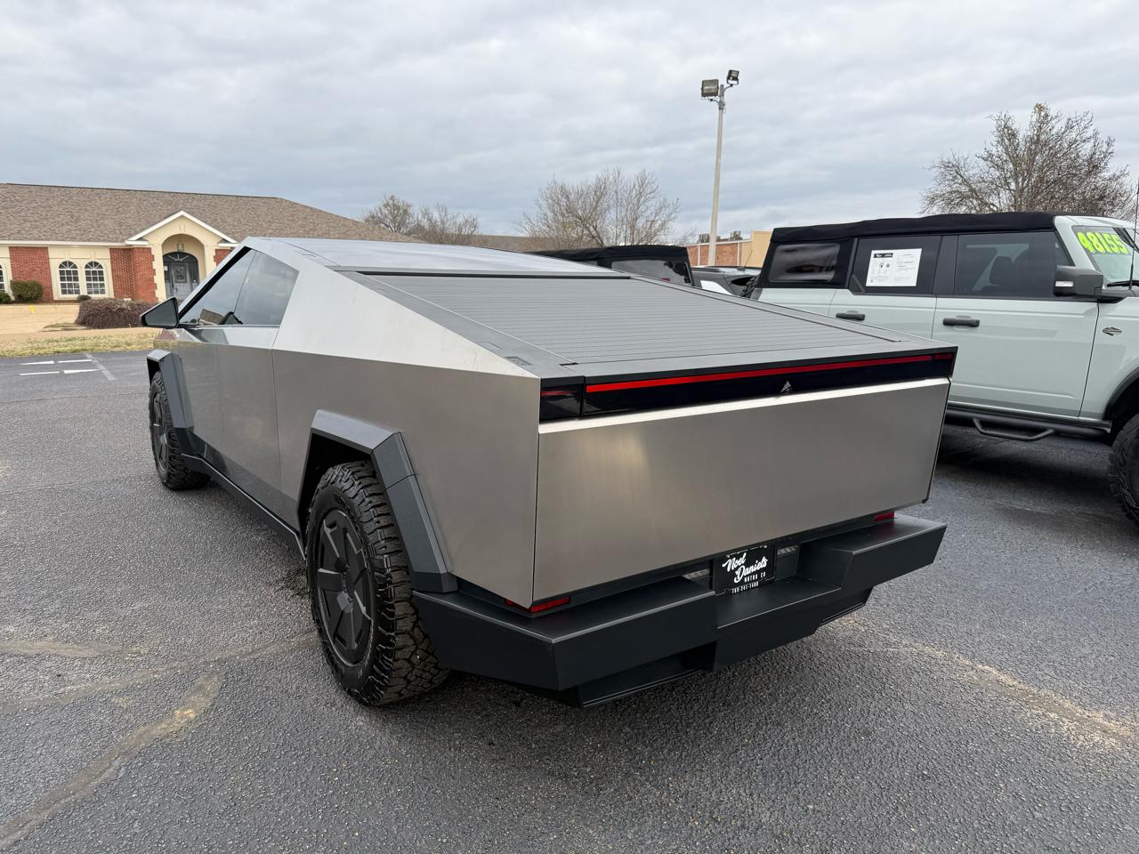 Tesla Cybertruck AWD 2024