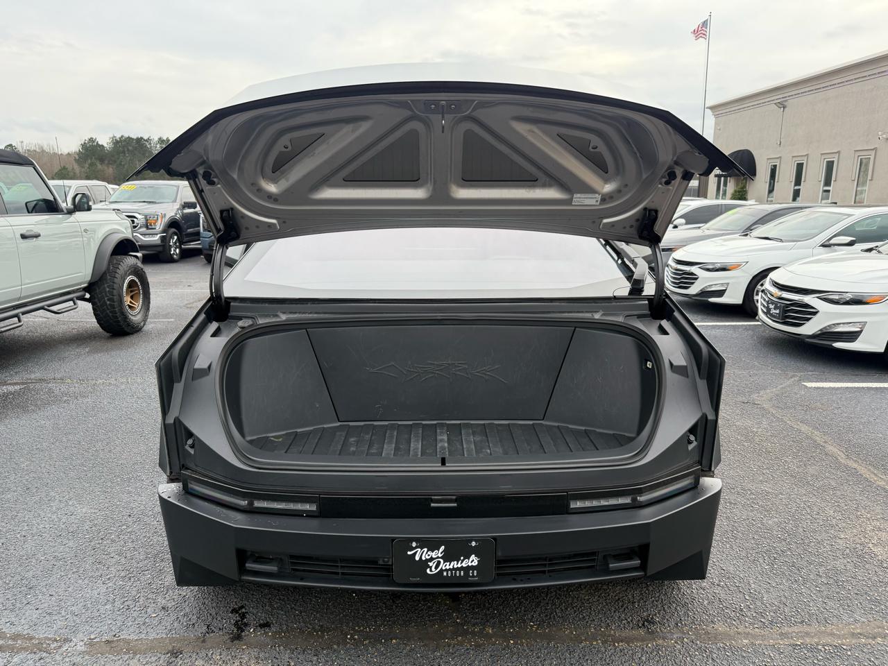 Tesla Cybertruck AWD 2024