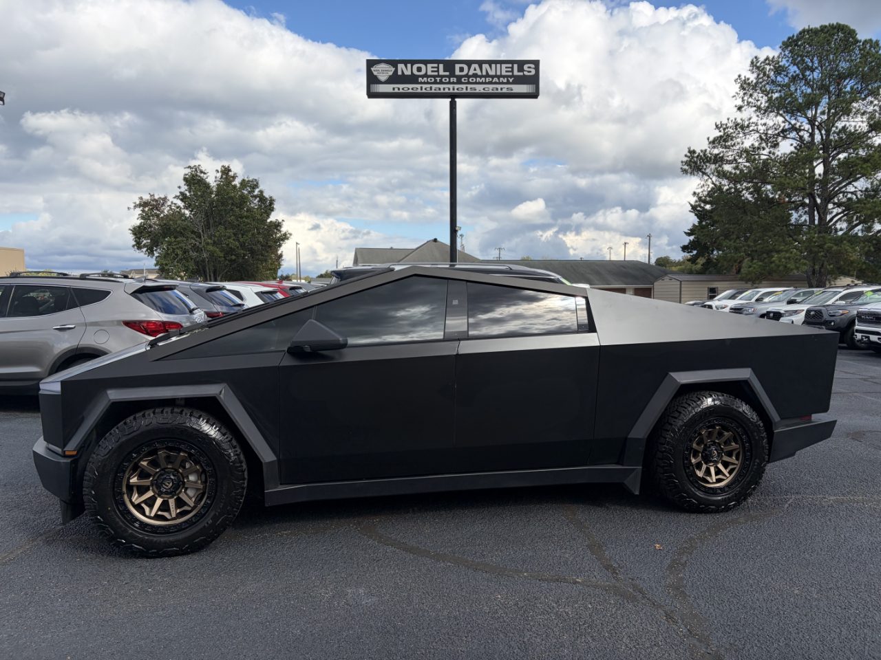 2024 Tesla Cybertruck AWD