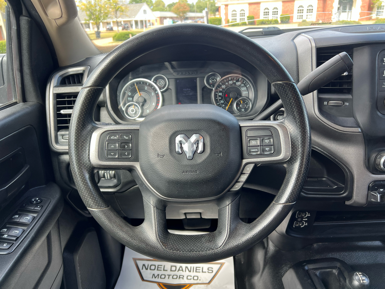 RAM 2500 Tradesman Crew Cab LWB 4WD 2020