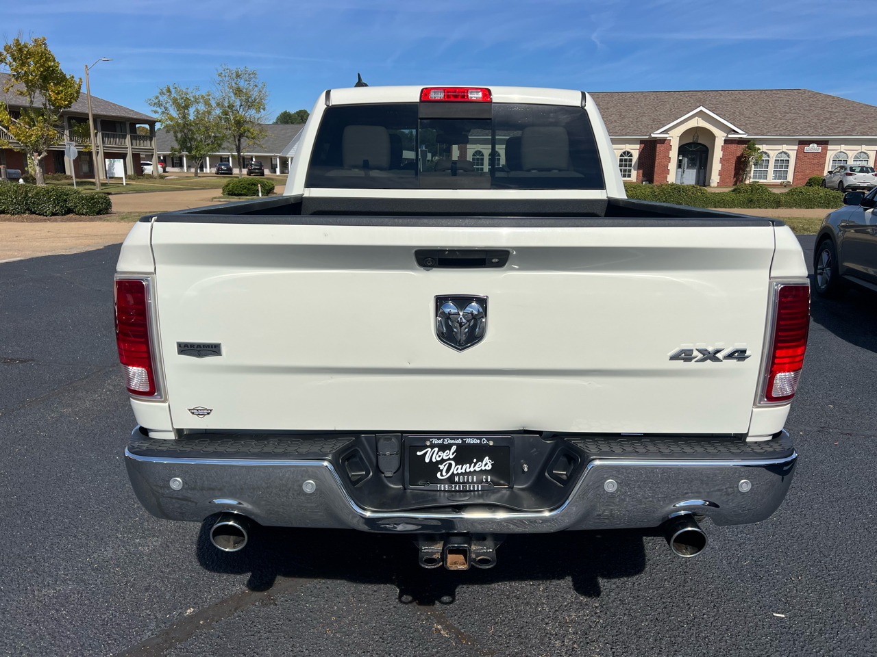 RAM 1500 Laramie Crew Cab SWB 4WD 2017