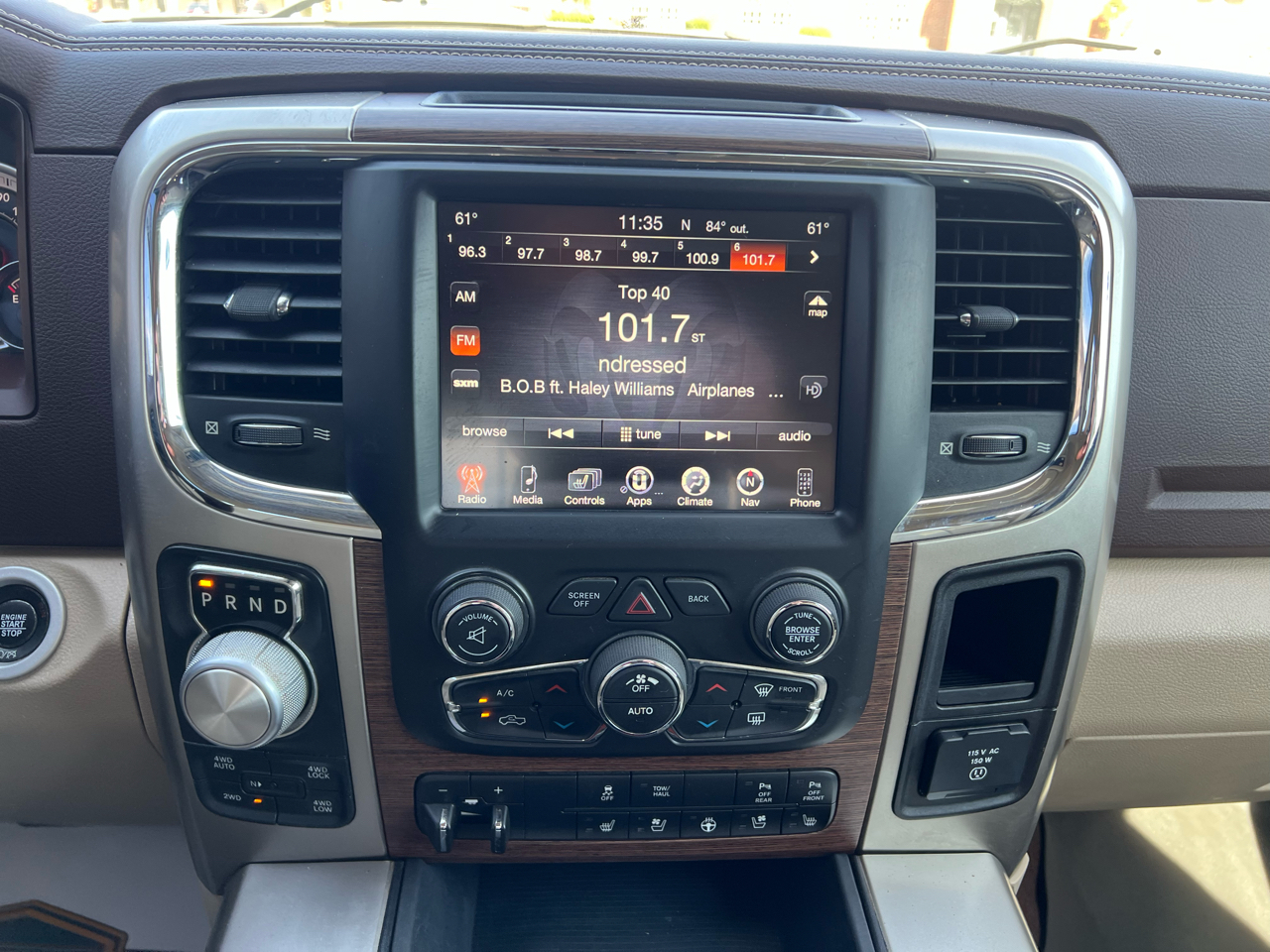 RAM 1500 Laramie Crew Cab SWB 4WD 2017