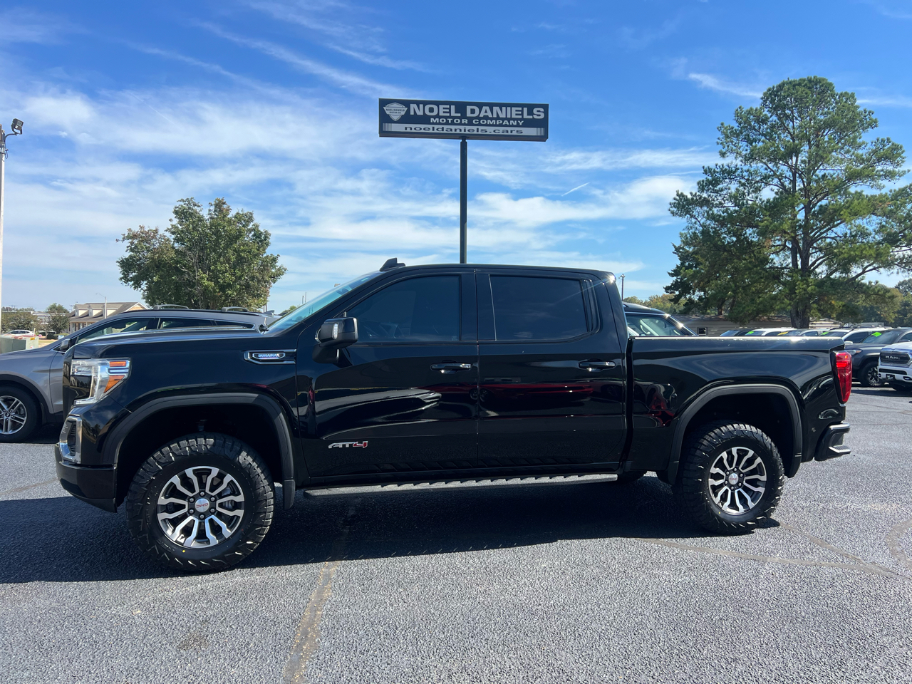 GMC Sierra 1500 AT4 Crew Cab 4WD 2021