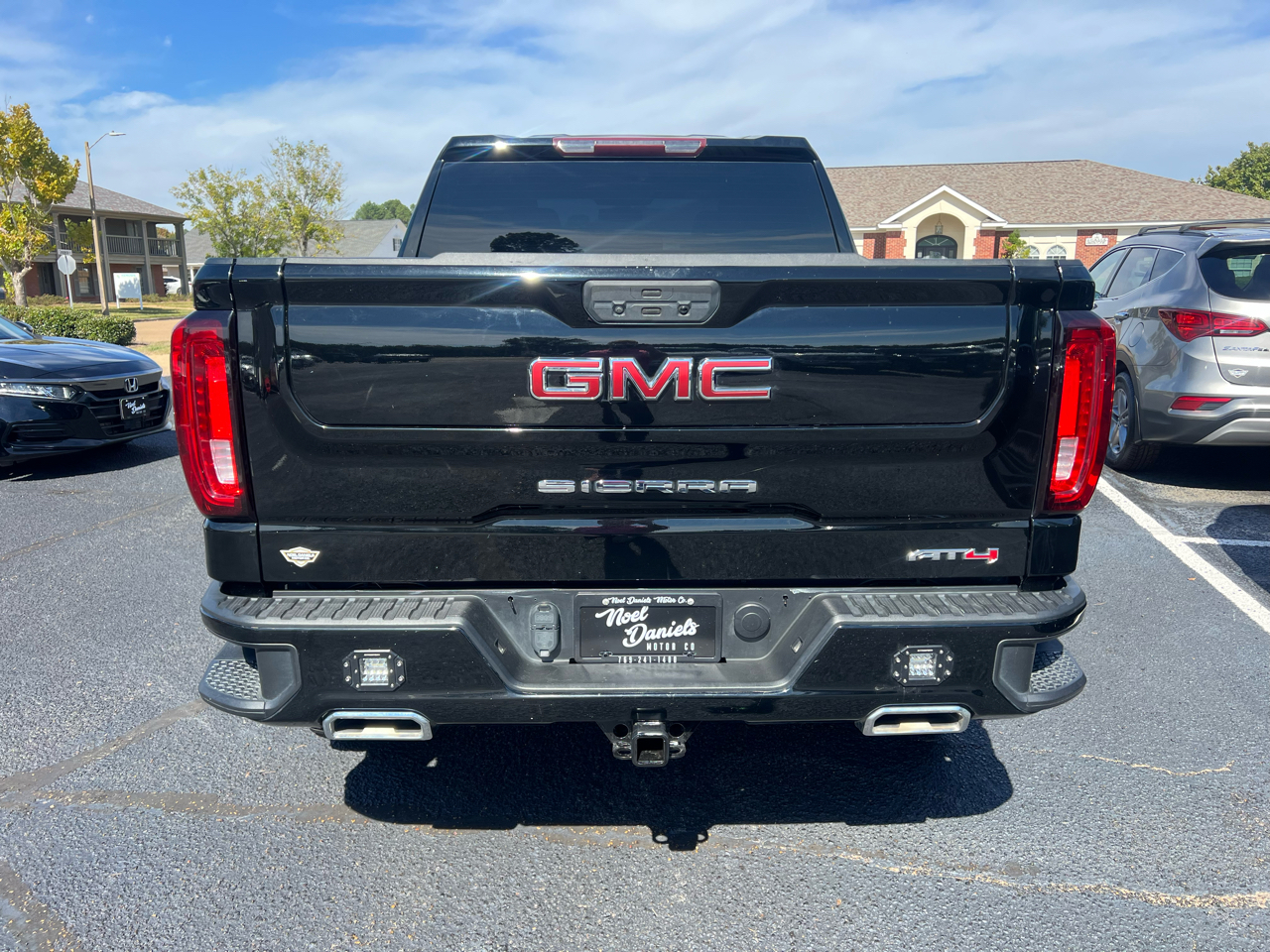 GMC Sierra 1500 AT4 Crew Cab 4WD 2021