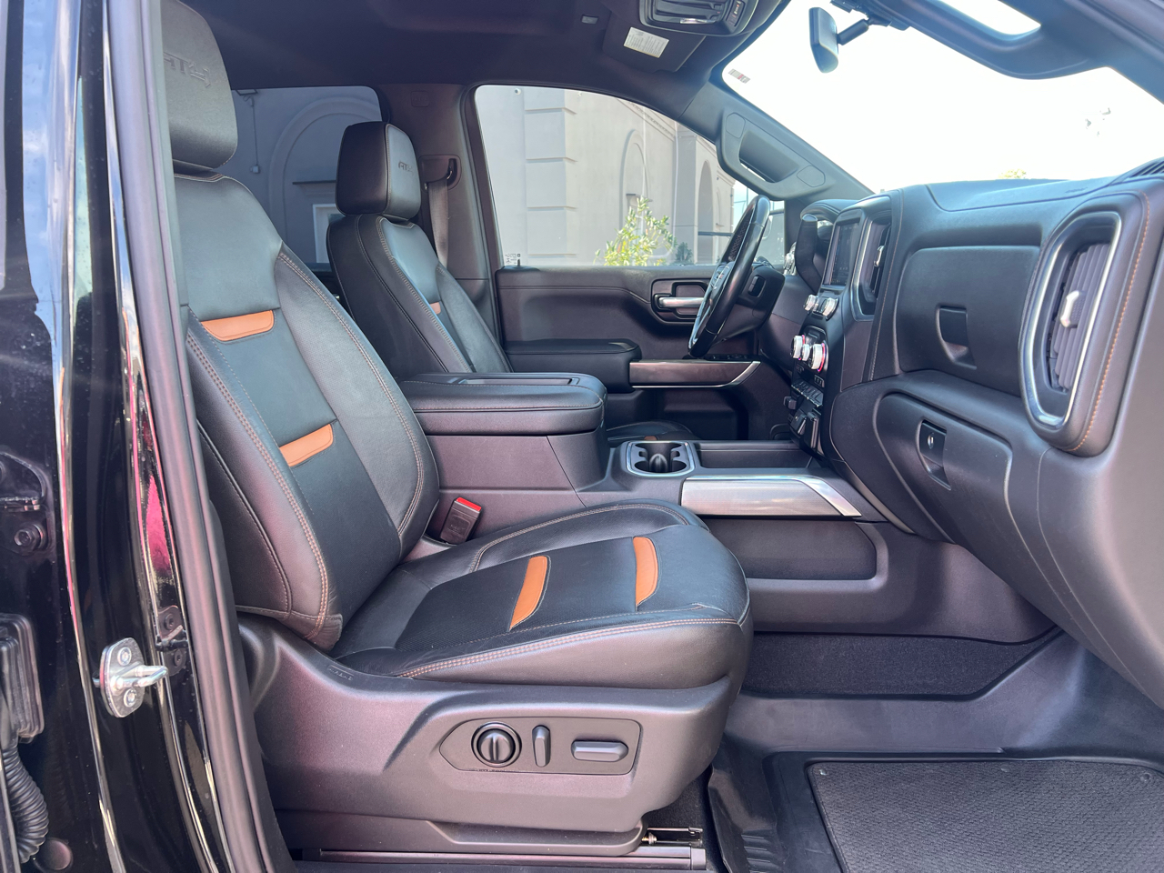 GMC Sierra 1500 AT4 Crew Cab 4WD 2021