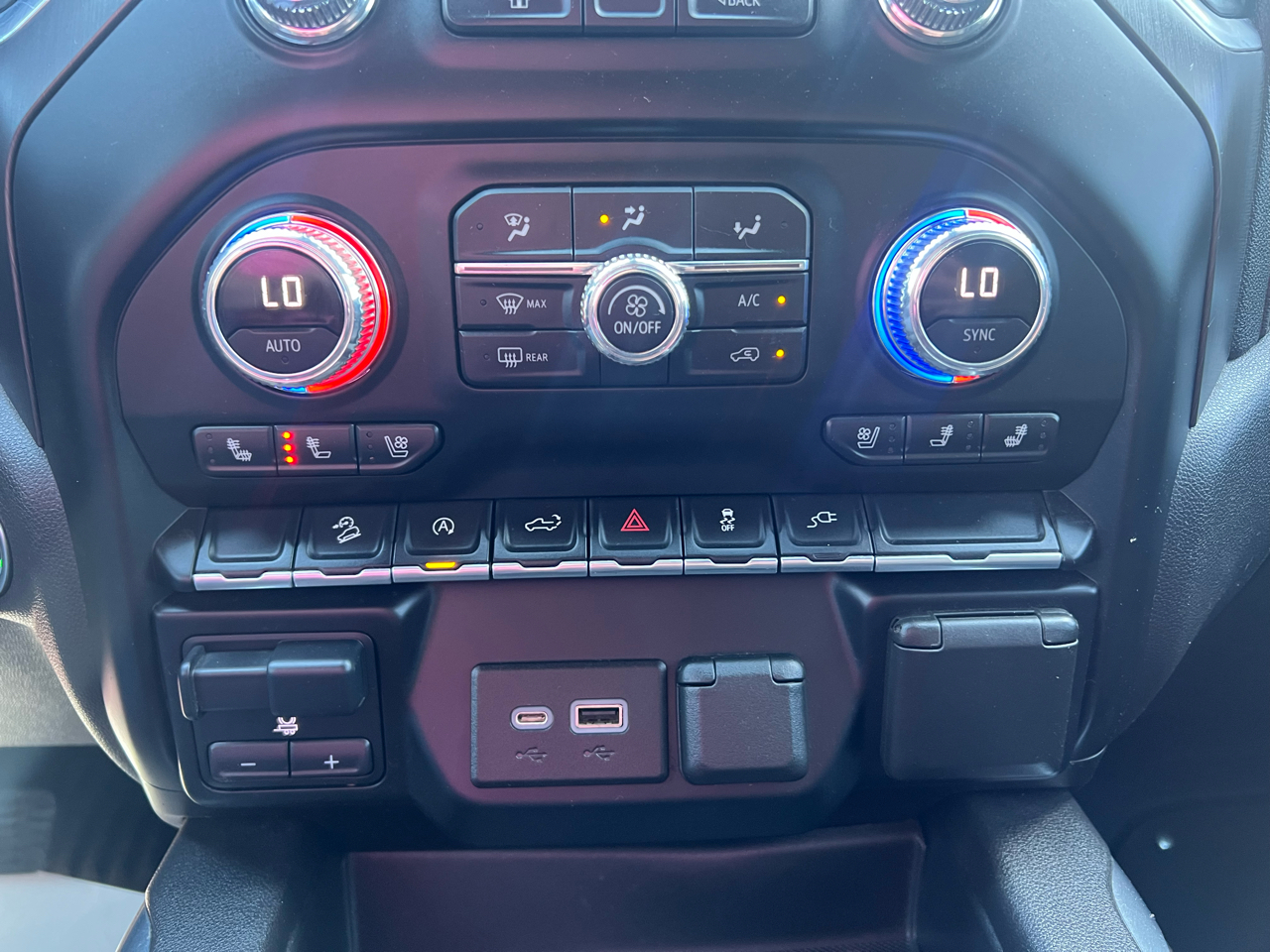 GMC Sierra 1500 AT4 Crew Cab 4WD 2021