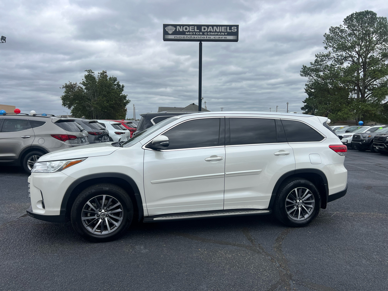 Toyota Highlander XLE FWD V6 2017