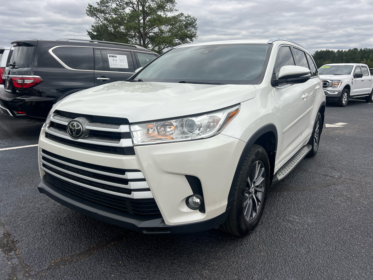 Toyota Highlander XLE FWD V6 2017