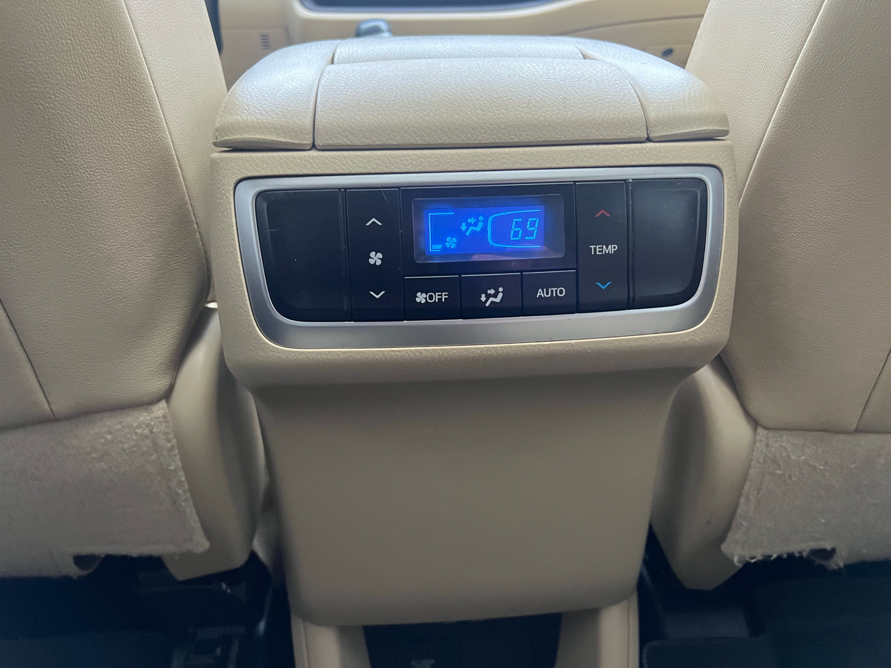 Toyota Highlander XLE FWD V6 2017