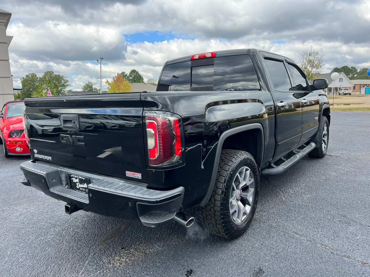 GMC Sierra 1500 SLT Crew Cab Long Box 4WD 2017