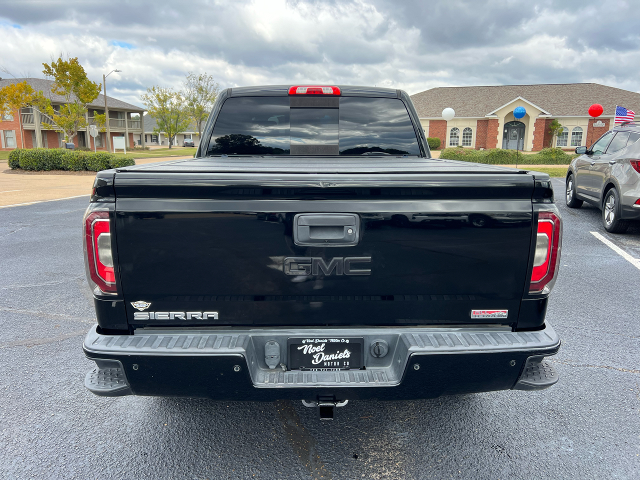 GMC Sierra 1500 SLT Crew Cab Long Box 4WD 2017