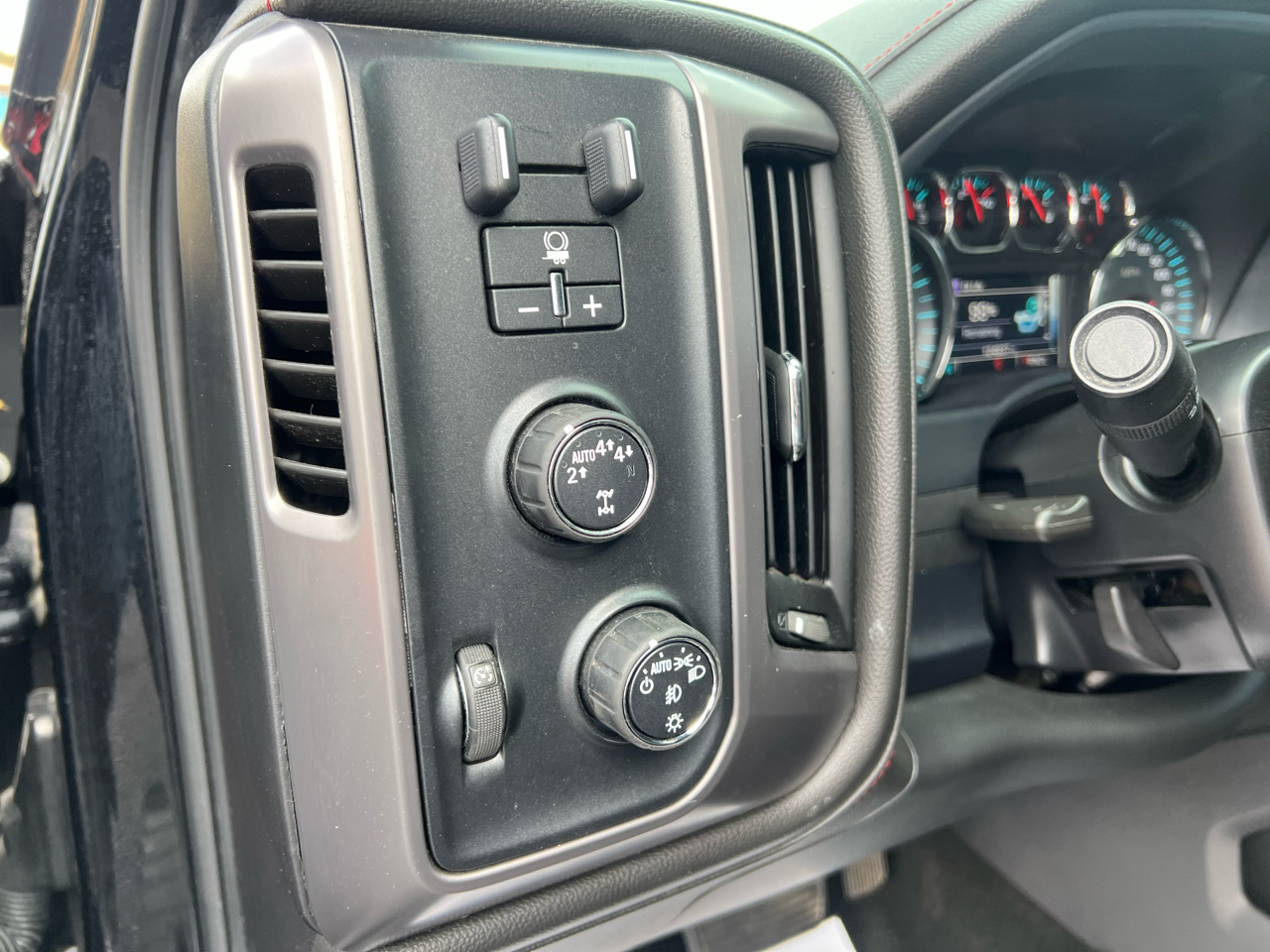 GMC Sierra 1500 SLT Crew Cab Long Box 4WD 2017