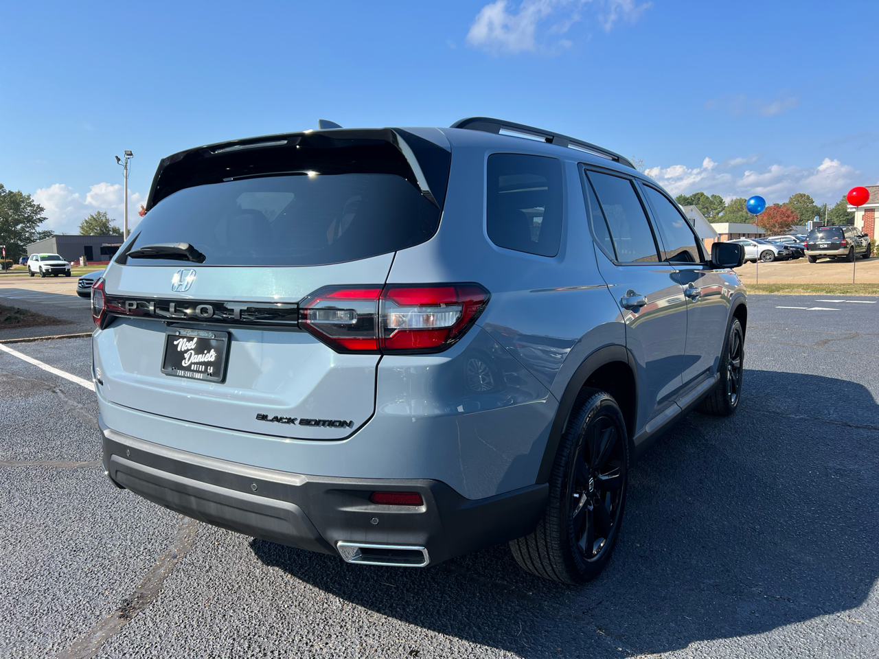 2025 Honda Pilot Black Edition photo 4