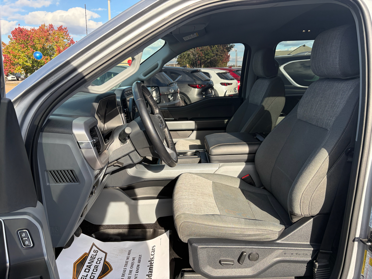 2022 Ford F-150 XLT photo 3