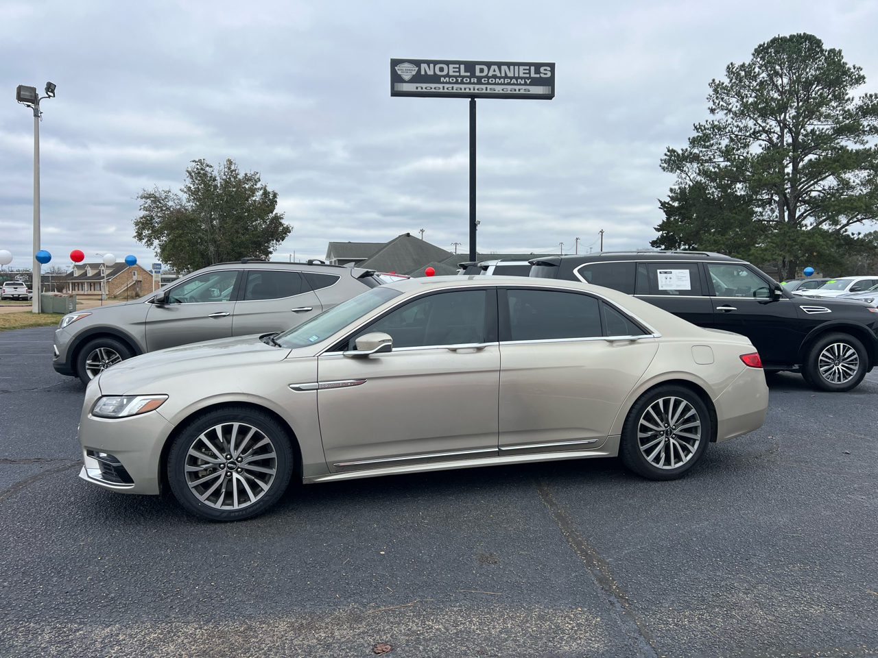 2017 Lincoln Continental Select
