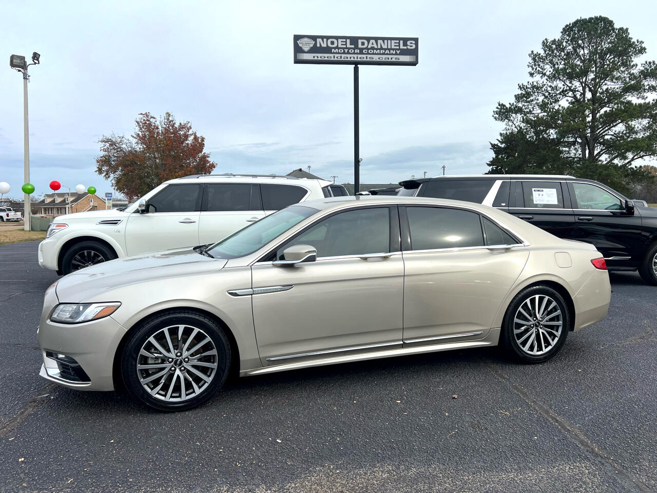 2017 Lincoln Continental Select