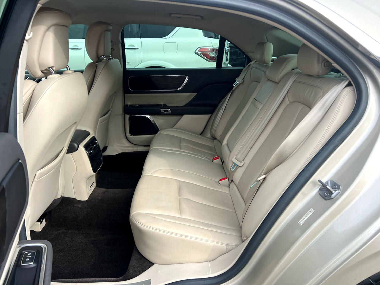 Lincoln Continental Select 2017