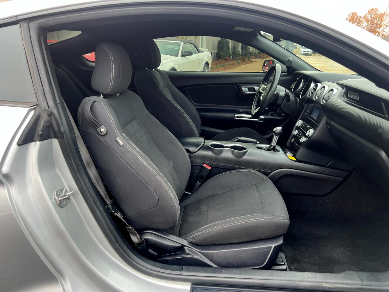 Ford Mustang EcoBoost Coupe 2019