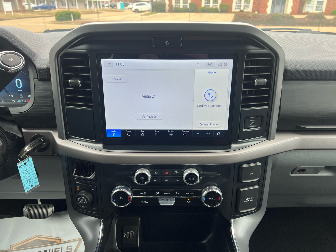 Ford F-150 XLT SuperCrew 4WD 2025