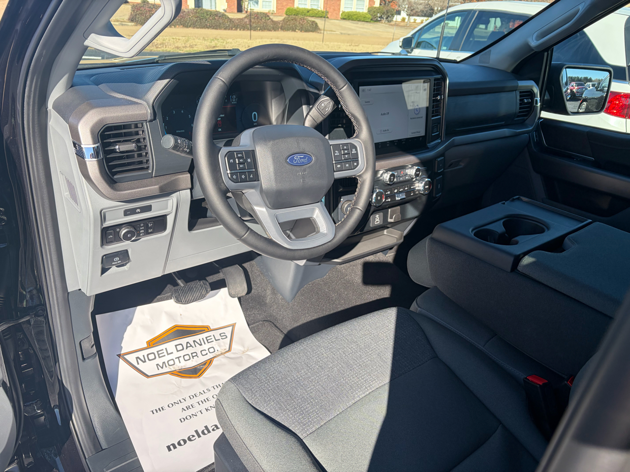 Ford F-150 XLT SuperCrew 6.5-ft Box 4WD 2025