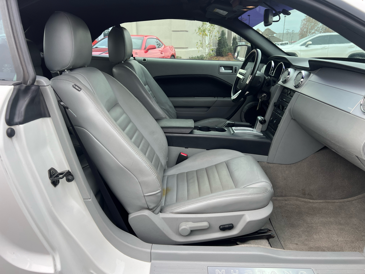 Ford Mustang GT Deluxe Convertible 2007