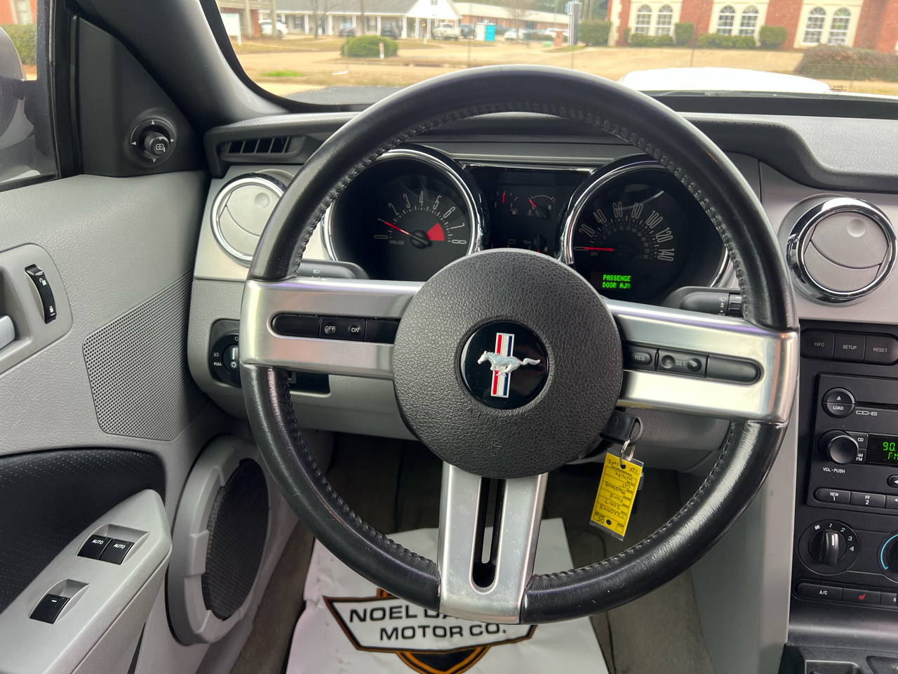 Ford Mustang GT Deluxe Convertible 2007