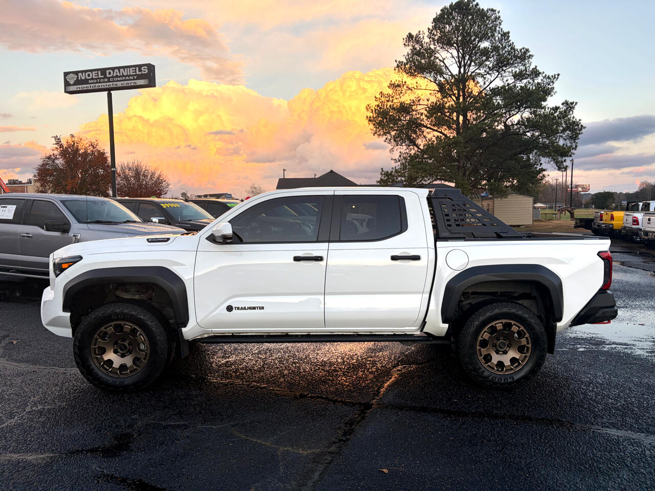 Toyota Tacoma Double Cab 4WD 2024