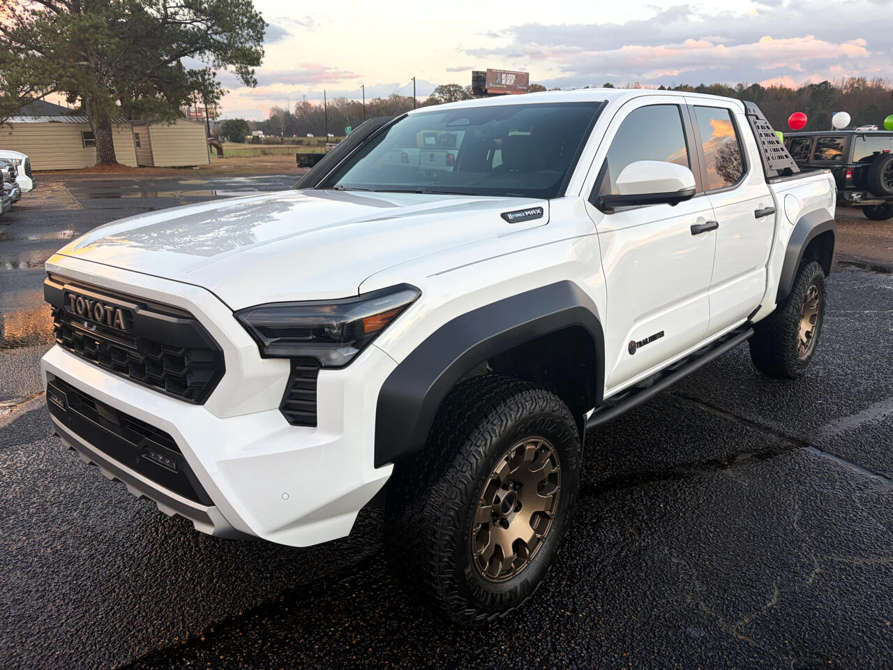 Toyota Tacoma Double Cab 4WD 2024
