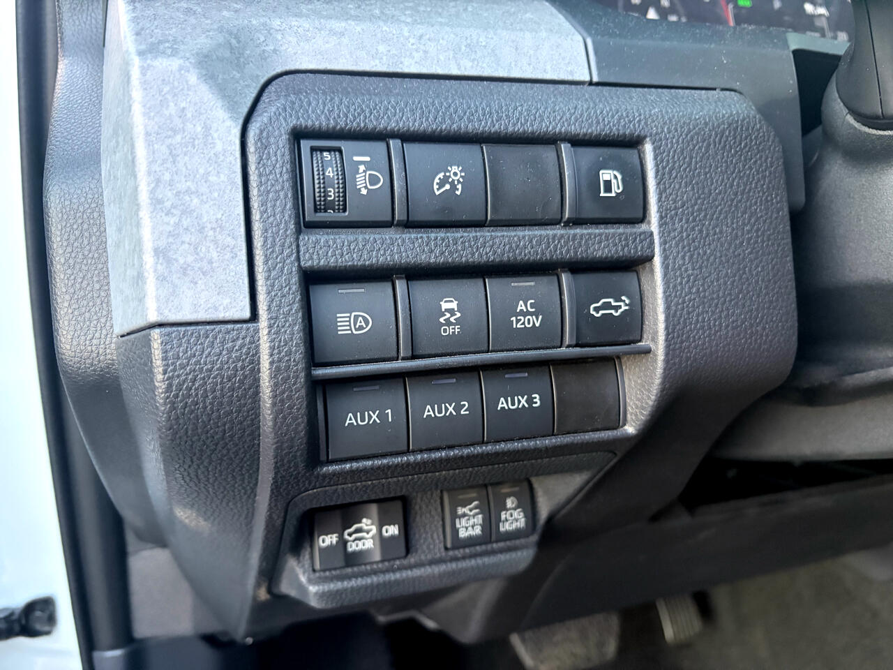 Toyota Tacoma Double Cab 4WD 2024