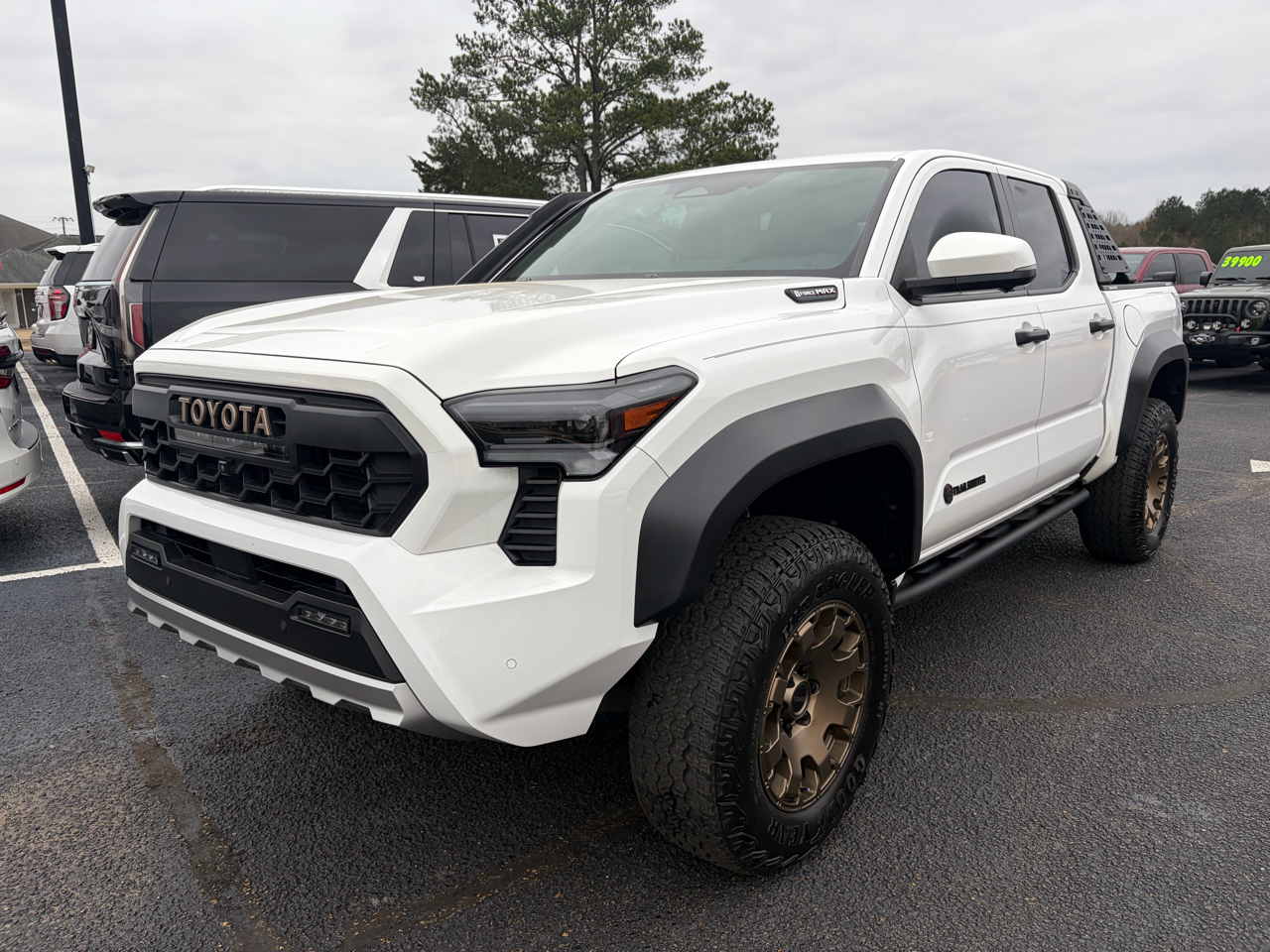Toyota Tacoma Double Cab 4WD 2024