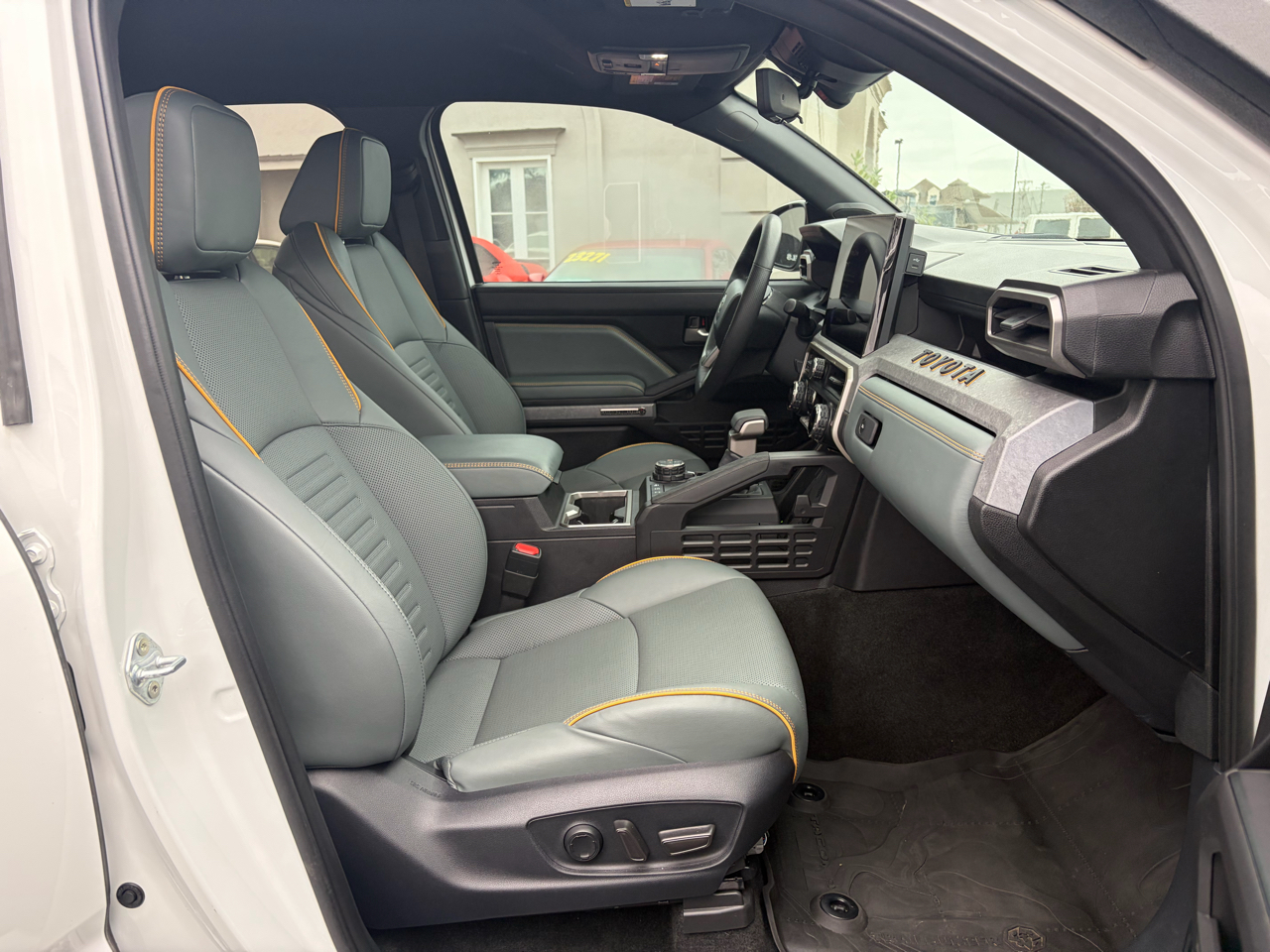 Toyota Tacoma Double Cab 4WD 2024