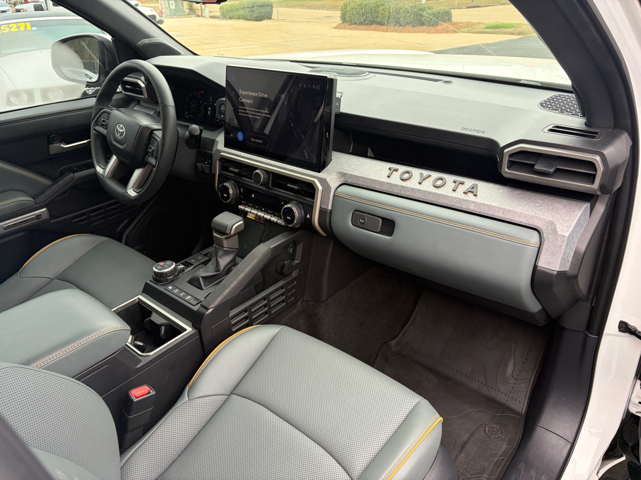 Toyota Tacoma Double Cab 4WD 2024