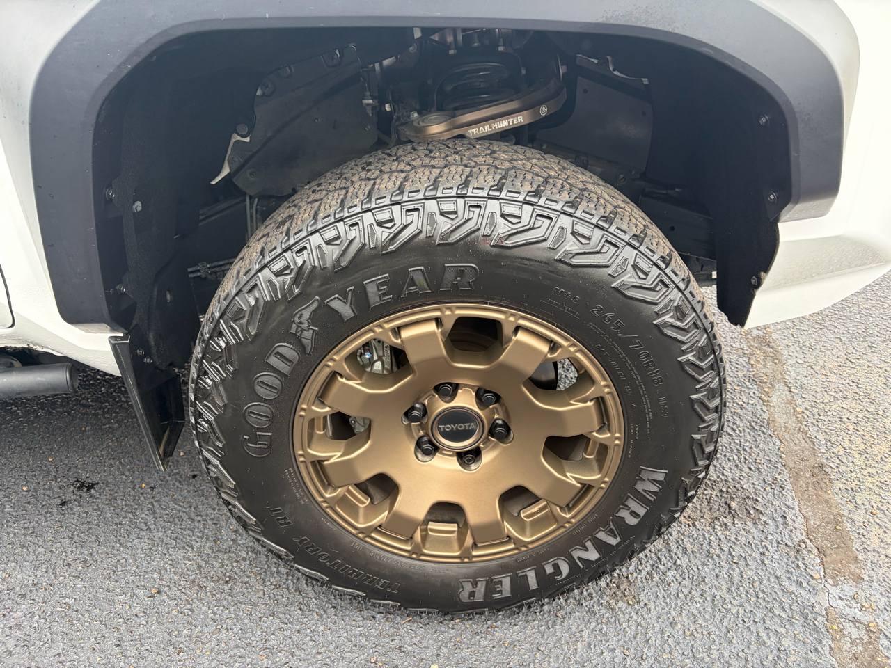 Toyota Tacoma Double Cab 4WD 2024