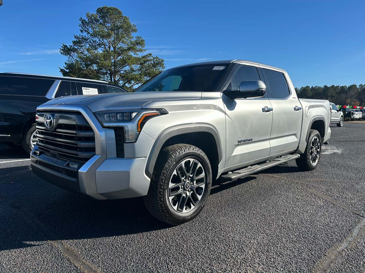 2022 Toyota Tundra Limited's photo