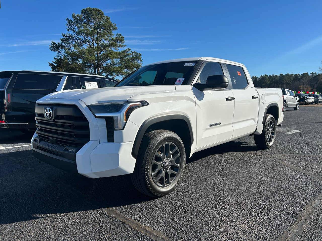 2025 Toyota Tundra SR5's photo