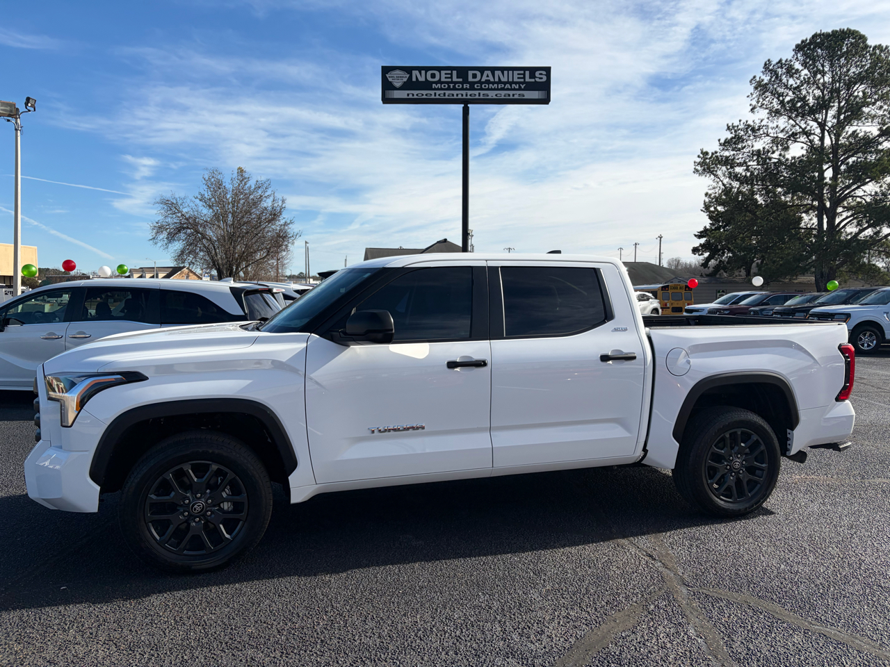 2025 Toyota Tundra SR5 CrewMax Cab 4WD