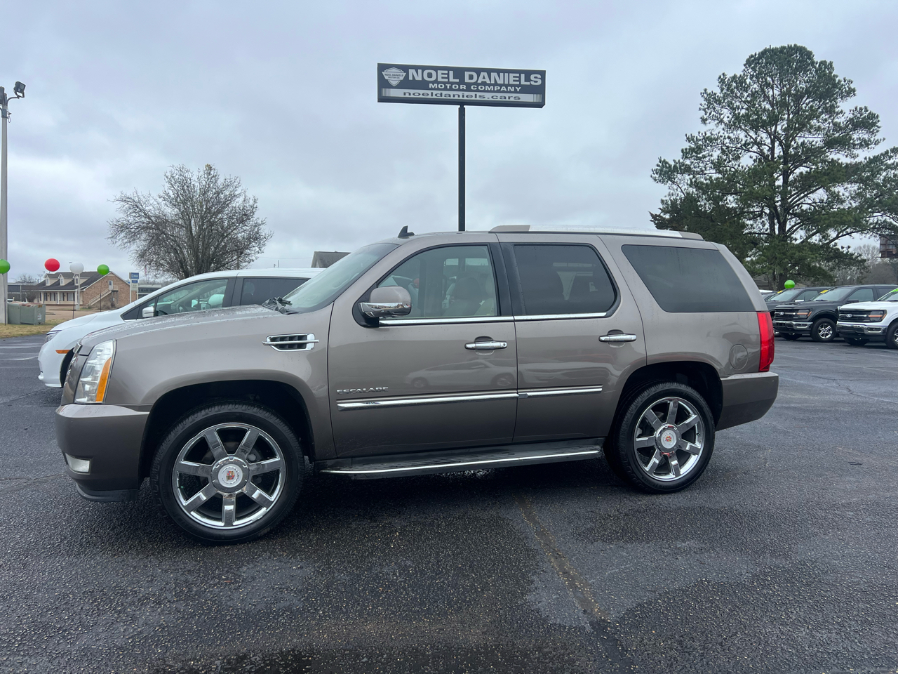 2013 Cadillac Escalade 2WD Luxury