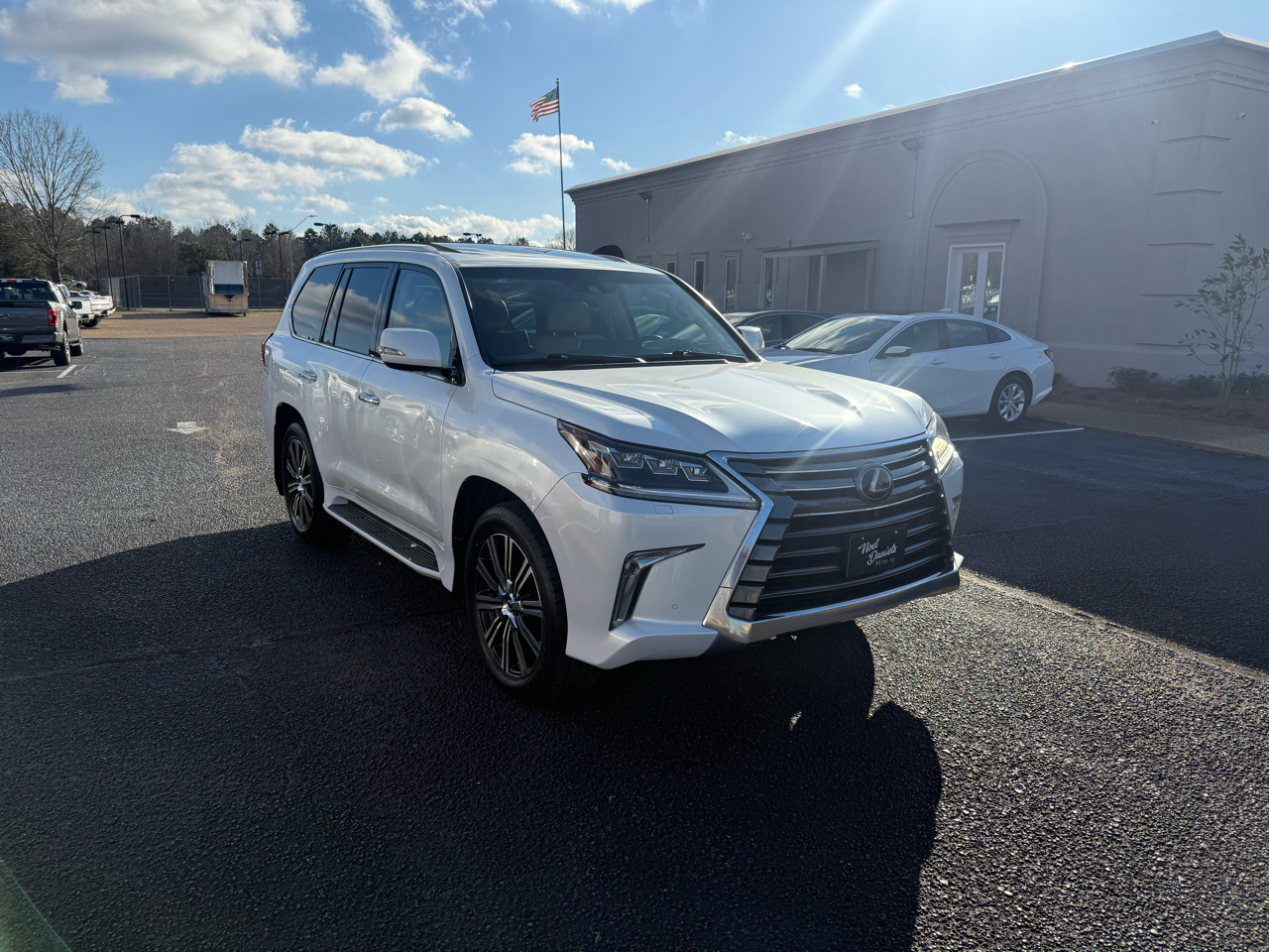 Lexus LX 570 Three-Row 2019