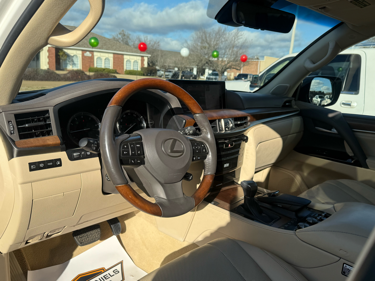 Lexus LX 570 Three-Row 2019