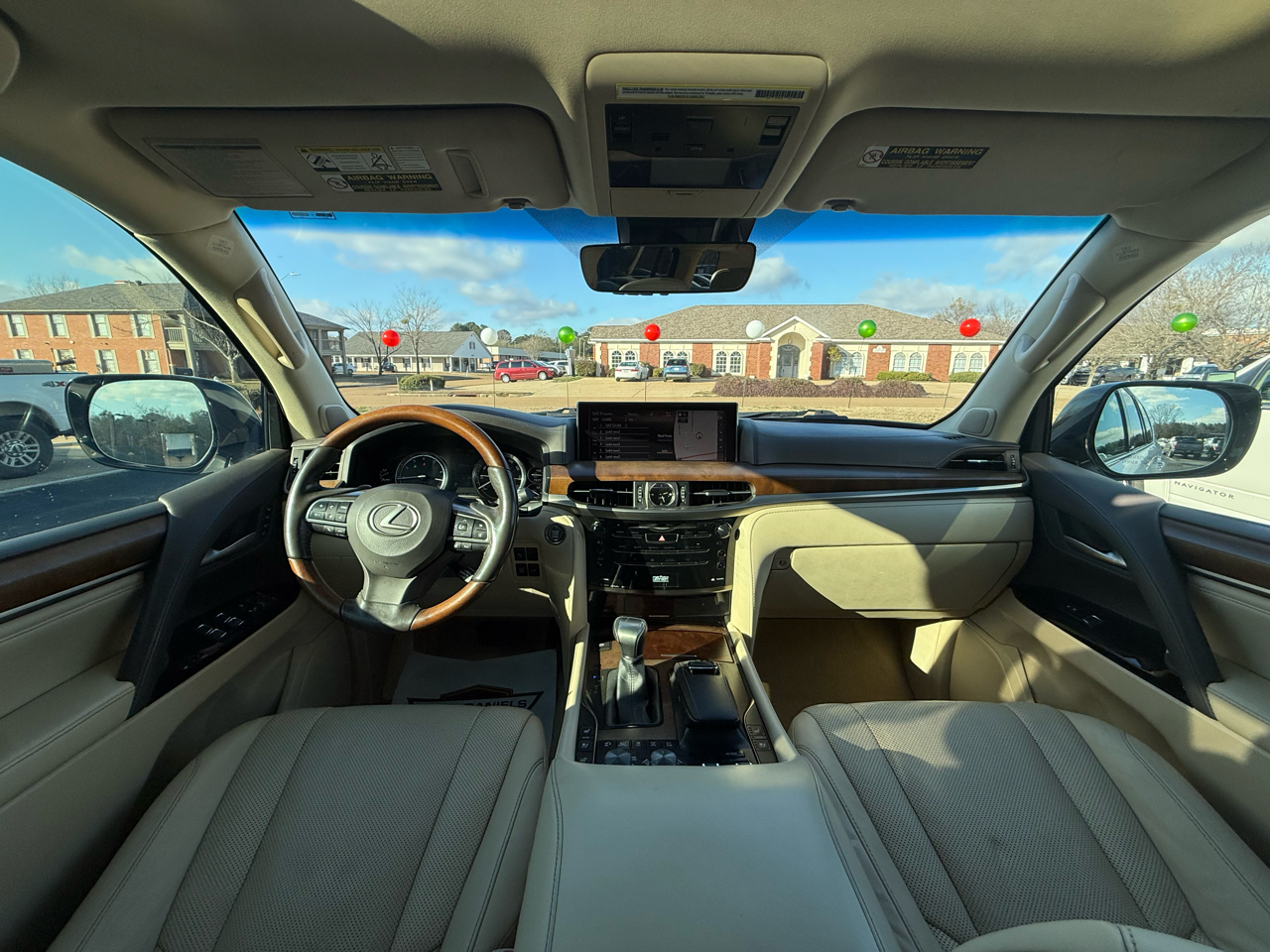 Lexus LX 570 Three-Row 2019