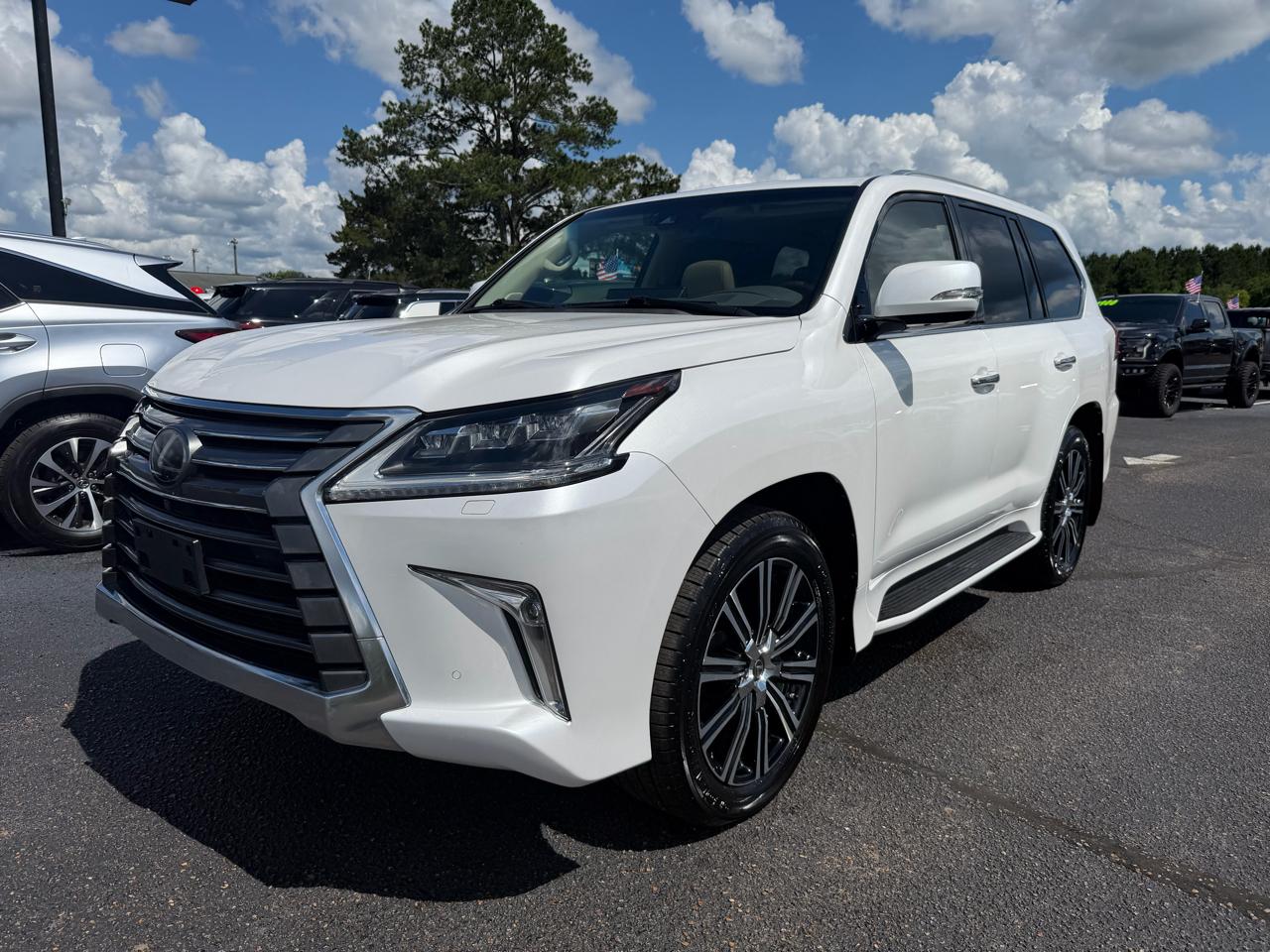 Lexus LX 570 Three-Row 2019
