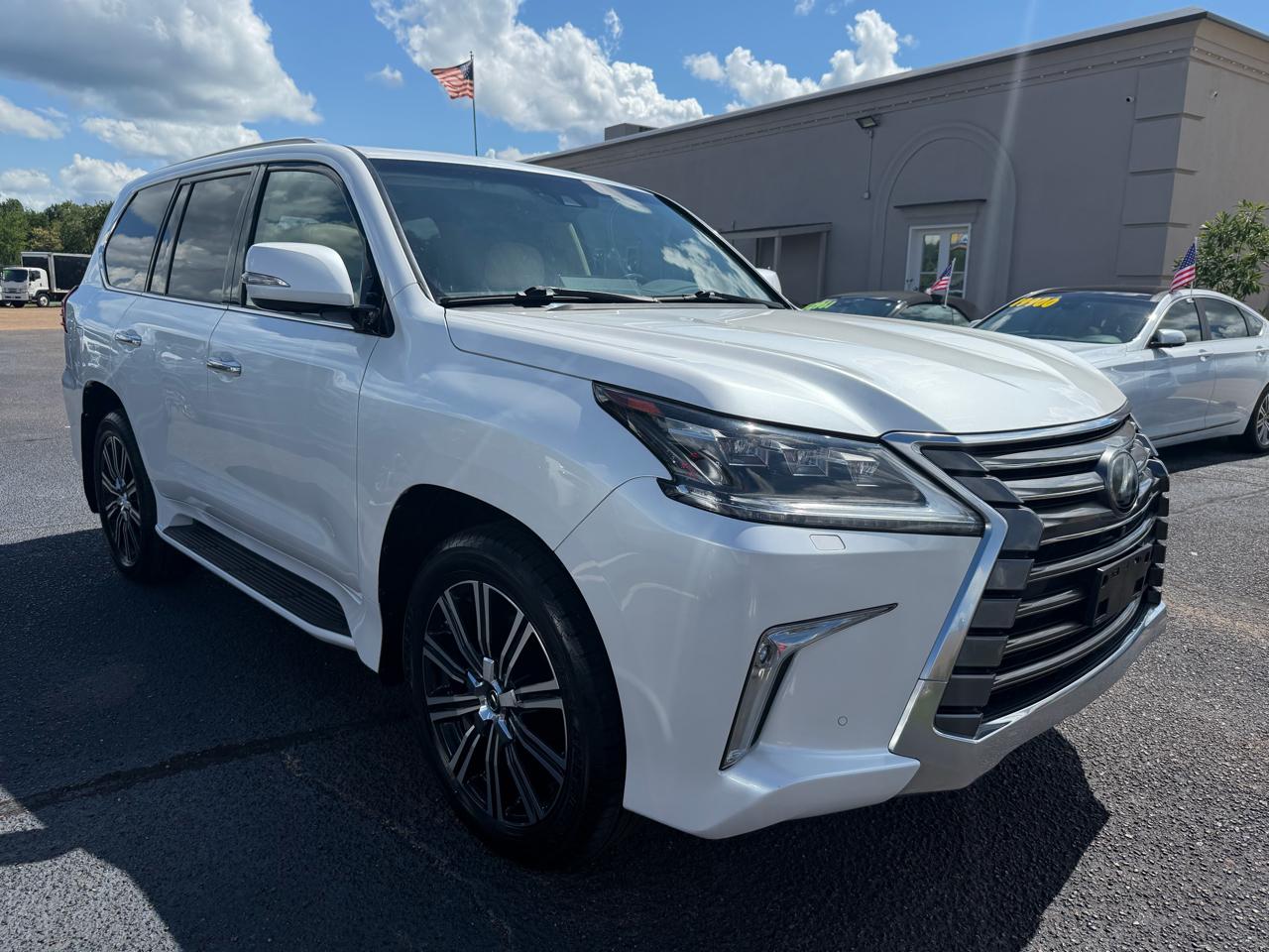 Lexus LX 570 Three-Row 2019