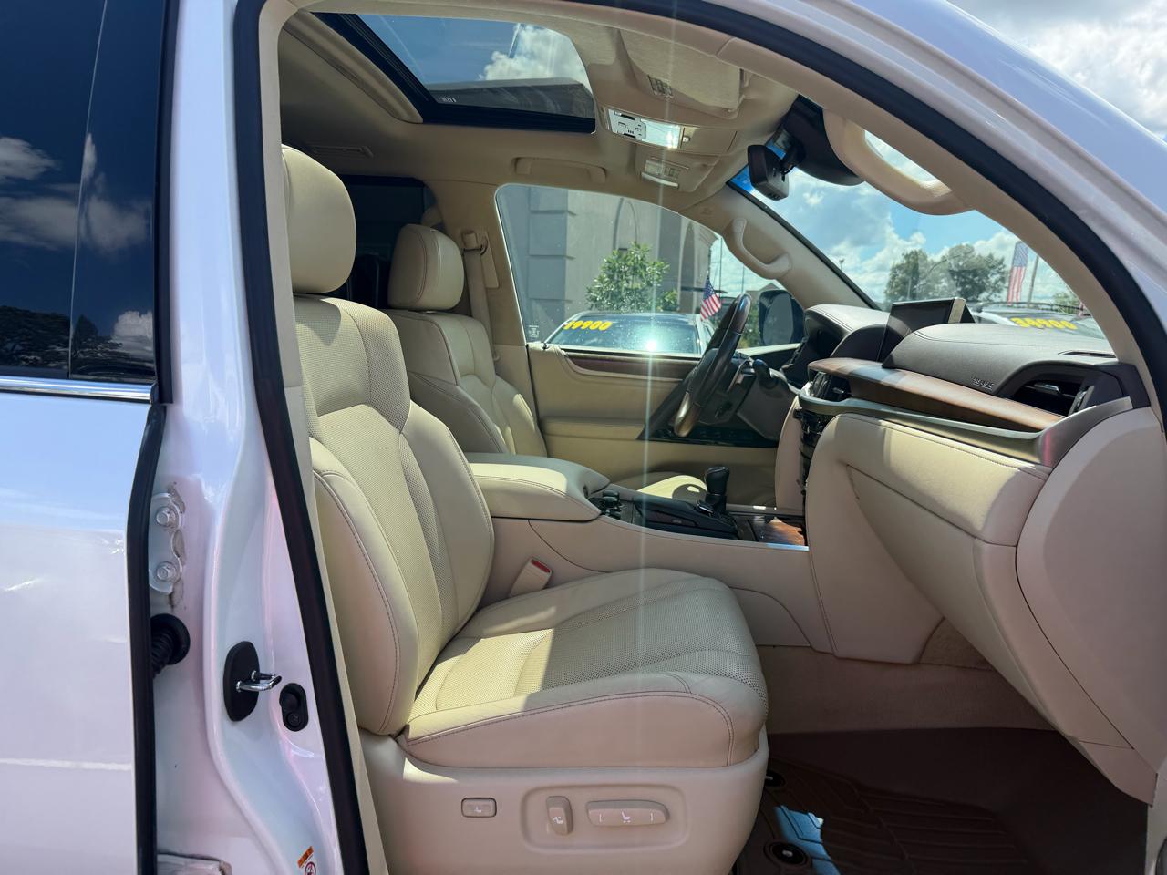 Lexus LX 570 Three-Row 2019