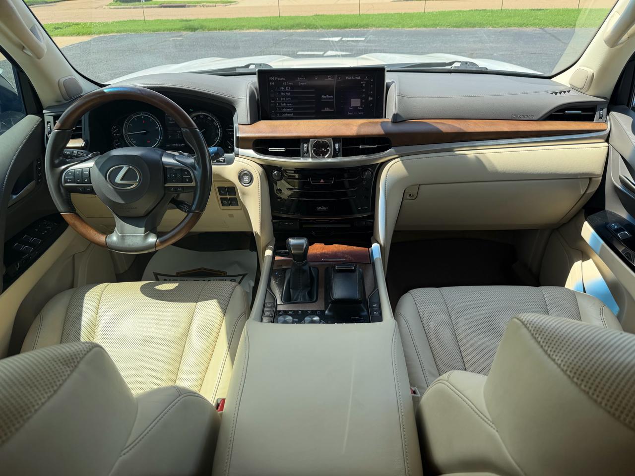 Lexus LX 570 Three-Row 2019