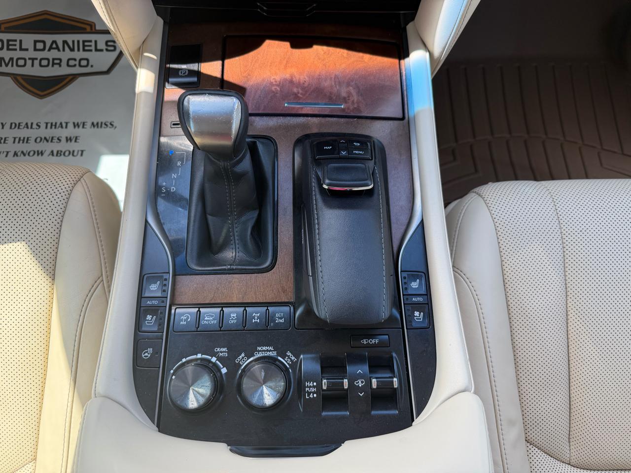 Lexus LX 570 Three-Row 2019